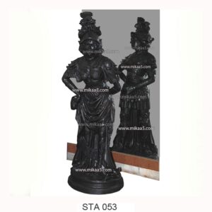 King And Queen Statue